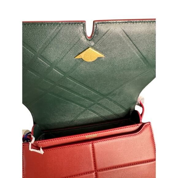 Burberry NWT Snip Leather Shoulder Bag in Ruby - Picture 14 of 16